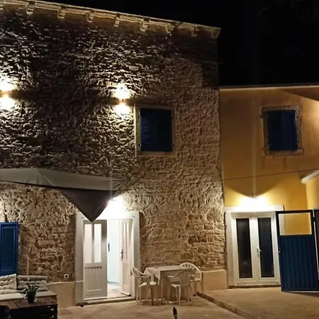 Casa Di Pietra Matelici