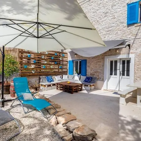 Casa Di Pietra Matelici Villa