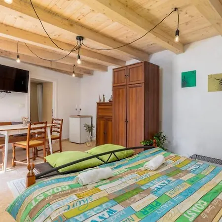 빌라 Casa Di Pietra Matelici Divšići