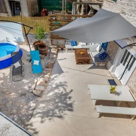 Casa Di Pietra Matelici
